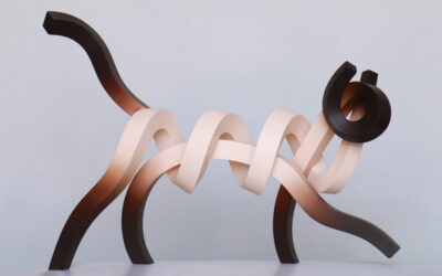 Lee Sangsoo realizza sinuose sculture di animali intrecciando lunghi elementi a sezione quadrata