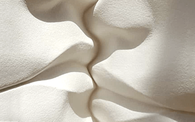 Bocche, volti e altre affascinanti sculture “scolpite” con la carta: Polyscene