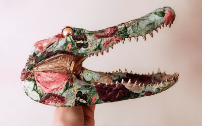 Un’artista trasforma teschi di animali in oggetti d’arte e d’arredo